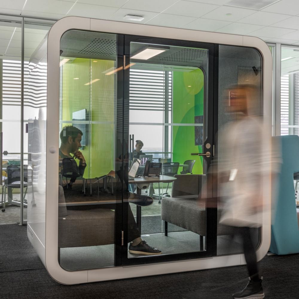 Framery Q The Soundproof Office Pod For 1 4 People